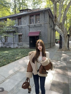 上衣 宽松休闲翻领皮毛一体外套女短款 韩国东大门2025秋冬新款 韩版