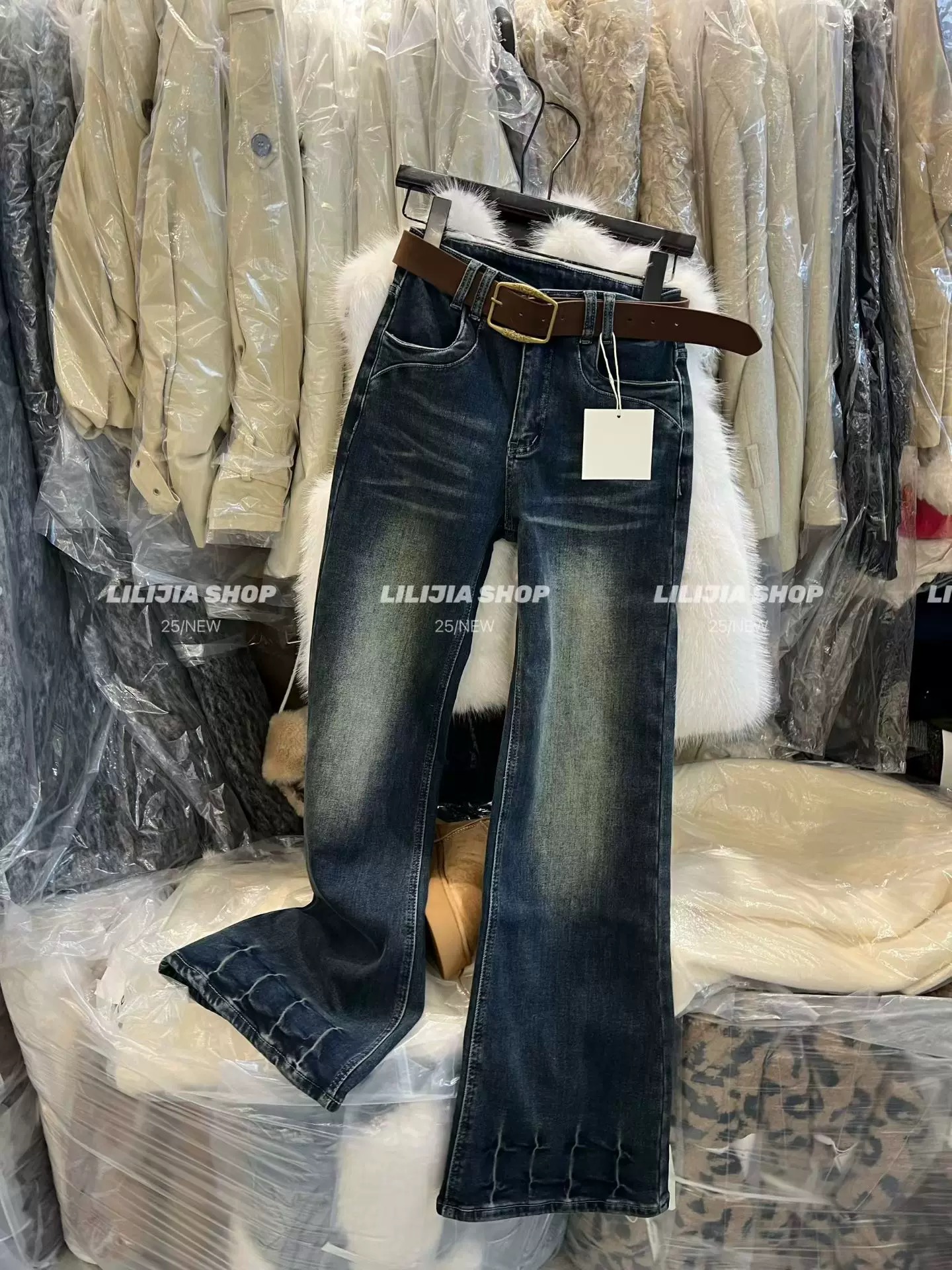 韩国东大门2025冬季新款韩版修身显瘦抓绒微喇牛仔裤女长裤配腰带