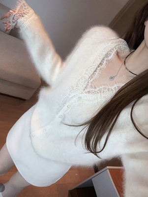 泡菜订制白色蕾丝边羊毛毛衣女2025冬季新款韩版宽松v领开衫外套