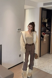 泡菜订制米色连帽羔羔毛外套女2025冬季 慵懒风软糯奶fufu外套 新款