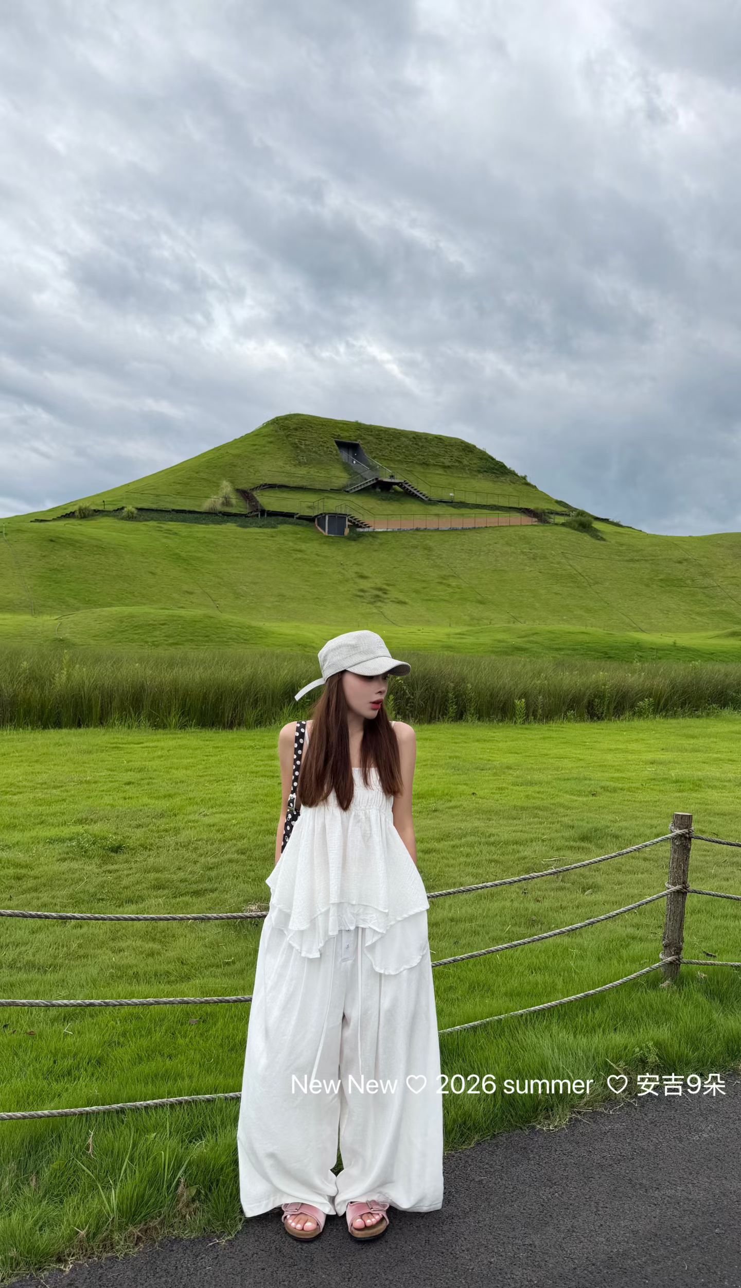 正品实拍2026夏季新款韩版宽松休闲百搭时尚无袖背心上衣女款潮女