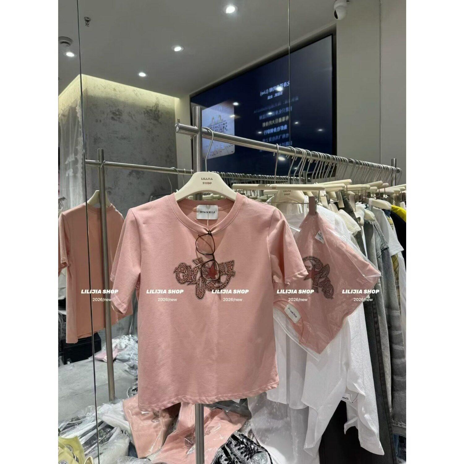 五折福利。 新款韩版时尚百搭宽松显瘦圆领豹纹印花短袖T恤