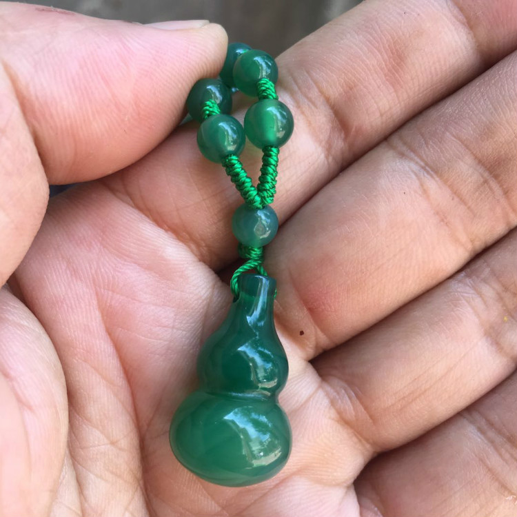 玉石项链绿玛瑙挂件立体葫芦吊坠