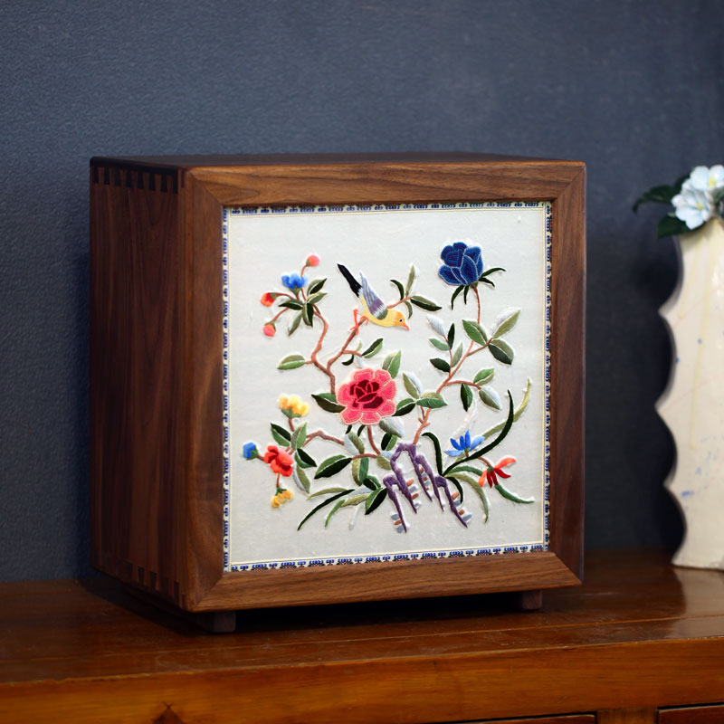 老刺绣打籽绣桌面柜北美胡桃木收纳柜手工老刺绣茶柜孤品一物一拍