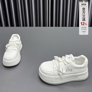 真皮休闲小白鞋女2026春季新款圆头厚底显瘦轻便透气牛皮运动板鞋