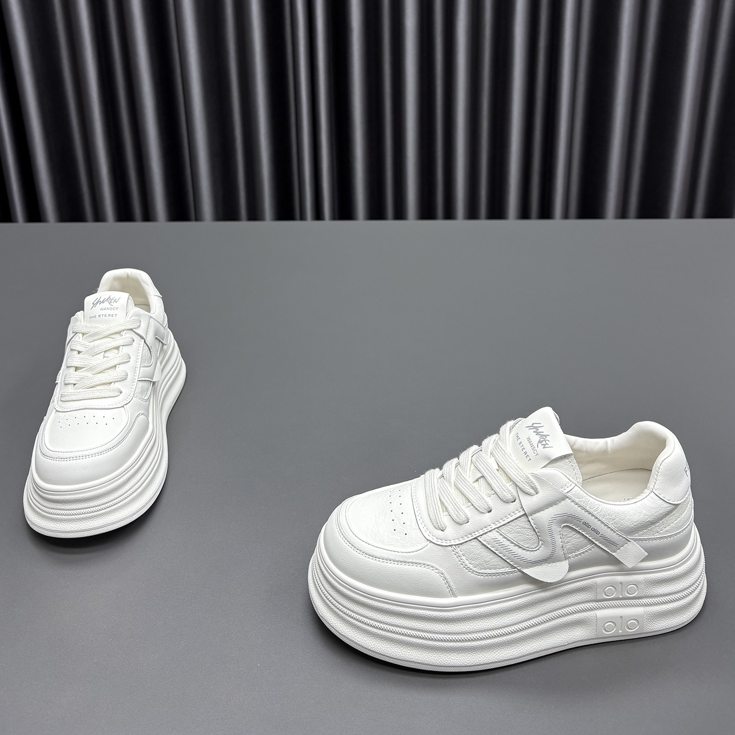 真皮小白鞋女2026春季新款圆头厚底系带时尚百搭牛皮休闲运动板鞋