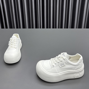 真皮小白鞋女2026春季新款圆头系带厚底牛皮舒适百搭休闲运动板鞋