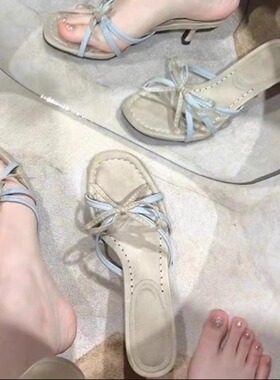 法式凉鞋女夏季新款细跟蝴蝶结浅蓝细带露趾小猫跟绒面气质凉拖女