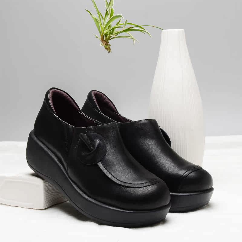 一席之地女鞋2025秋季新品深口真皮圆头软底百搭妈妈鞋厚底女单鞋,女鞋,深口单鞋,淘宝优惠券,粉丝福利购,淘宝优惠卷