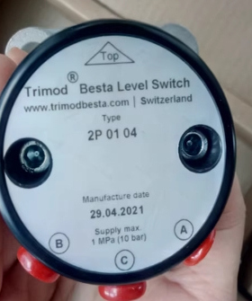 瑞士besta 贝斯塔 气动式液位控制器 2P-01-04