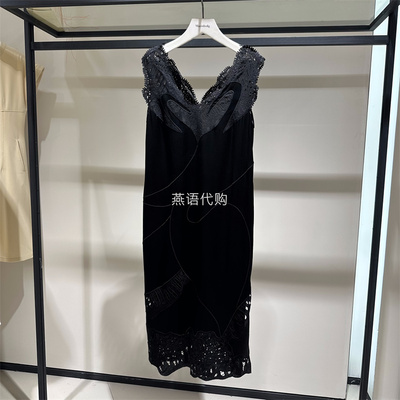 朱崇恽黑色蕾丝显气质连衣裙