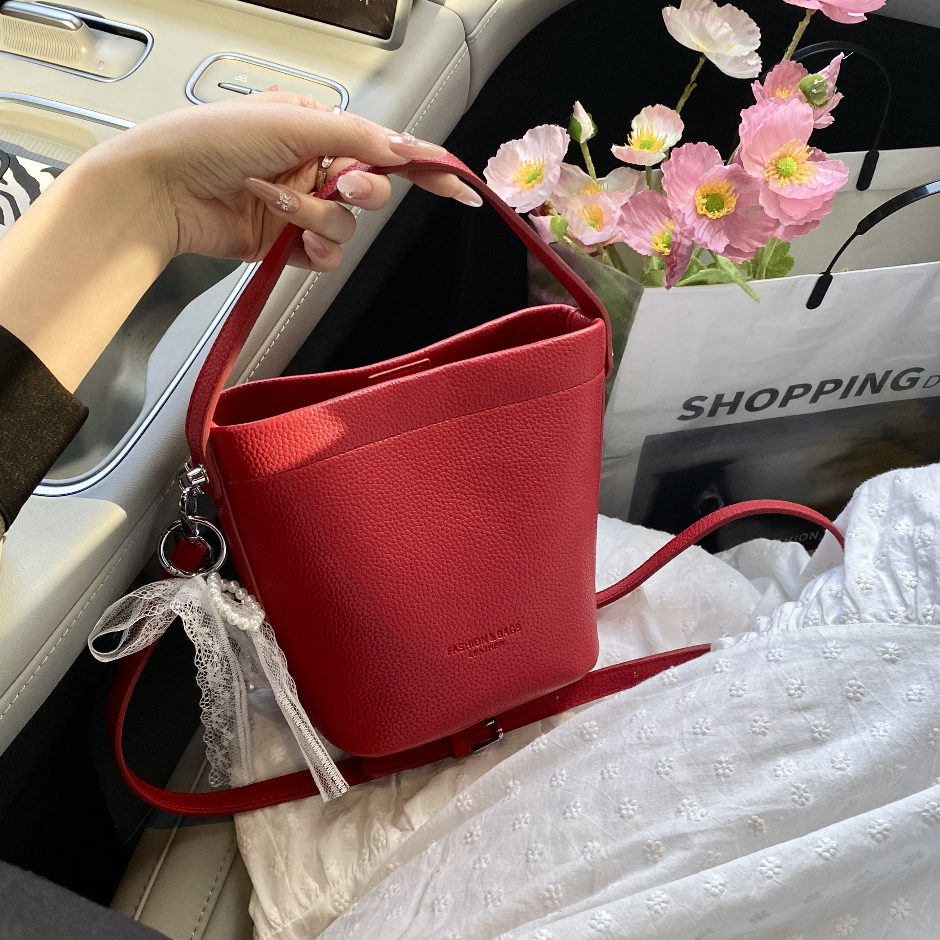 小众设计高级感水桶包女2025新款时尚百搭小众流行手提单肩斜挎包,箱包皮具/热销女包/男包,水桶包,淘宝优惠券,粉丝福利购,淘宝优惠卷