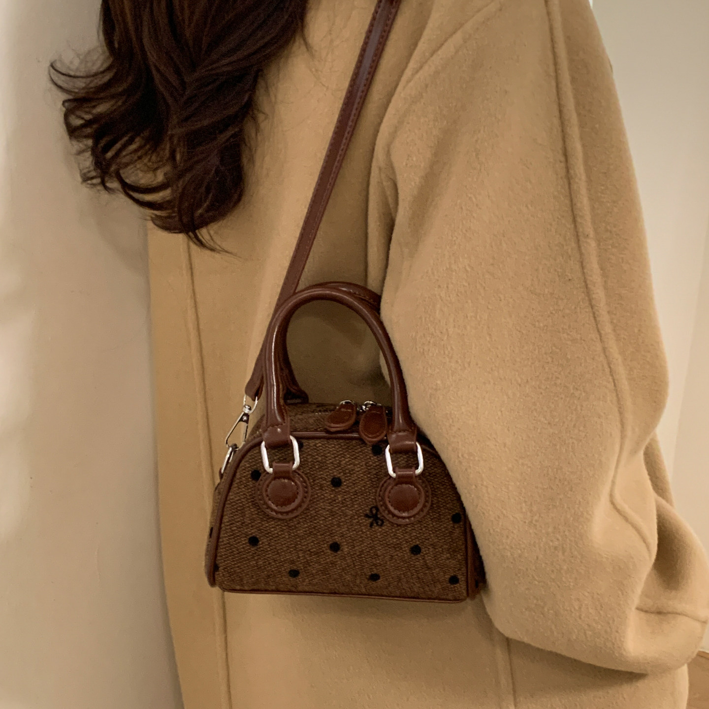 精致迷你超火手提小包包女2026新款时尚百搭斜挎包流行波点小方包,箱包皮具/热销女包/男包,小方包,淘宝优惠券,粉丝福利购,淘宝优惠卷