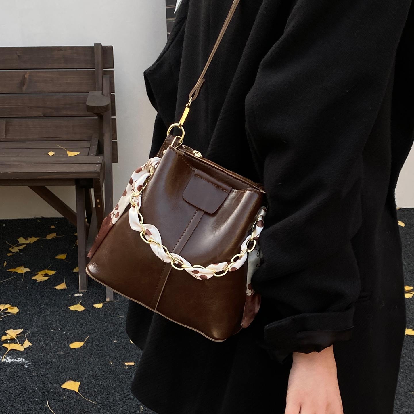 美拉德复古链条水桶包手提斜挎包