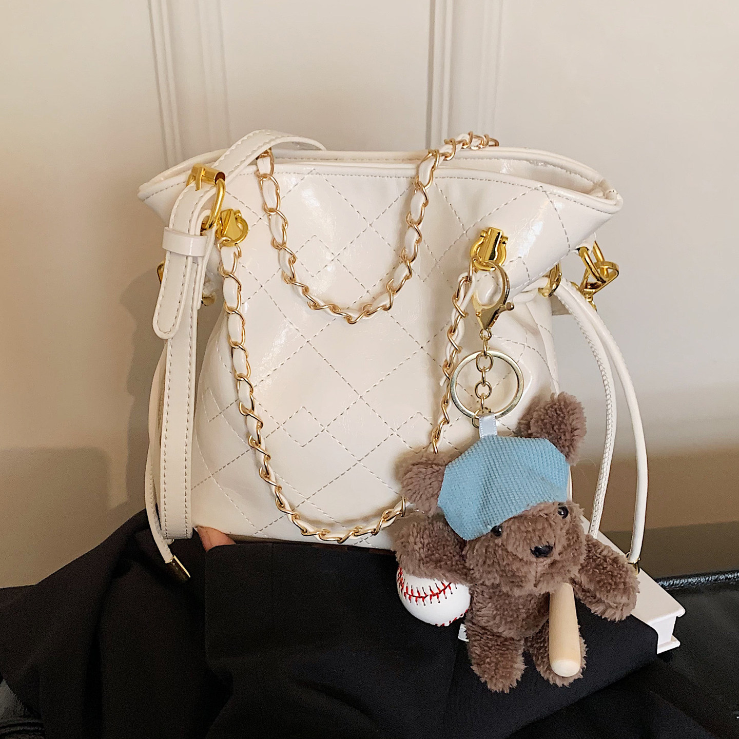 小香风菱格水桶包女链条单肩腋下包通勤高级感简约迷你手提斜挎包,箱包皮具/热销女包/男包,水桶包,淘宝优惠券,粉丝福利购,淘宝优惠卷