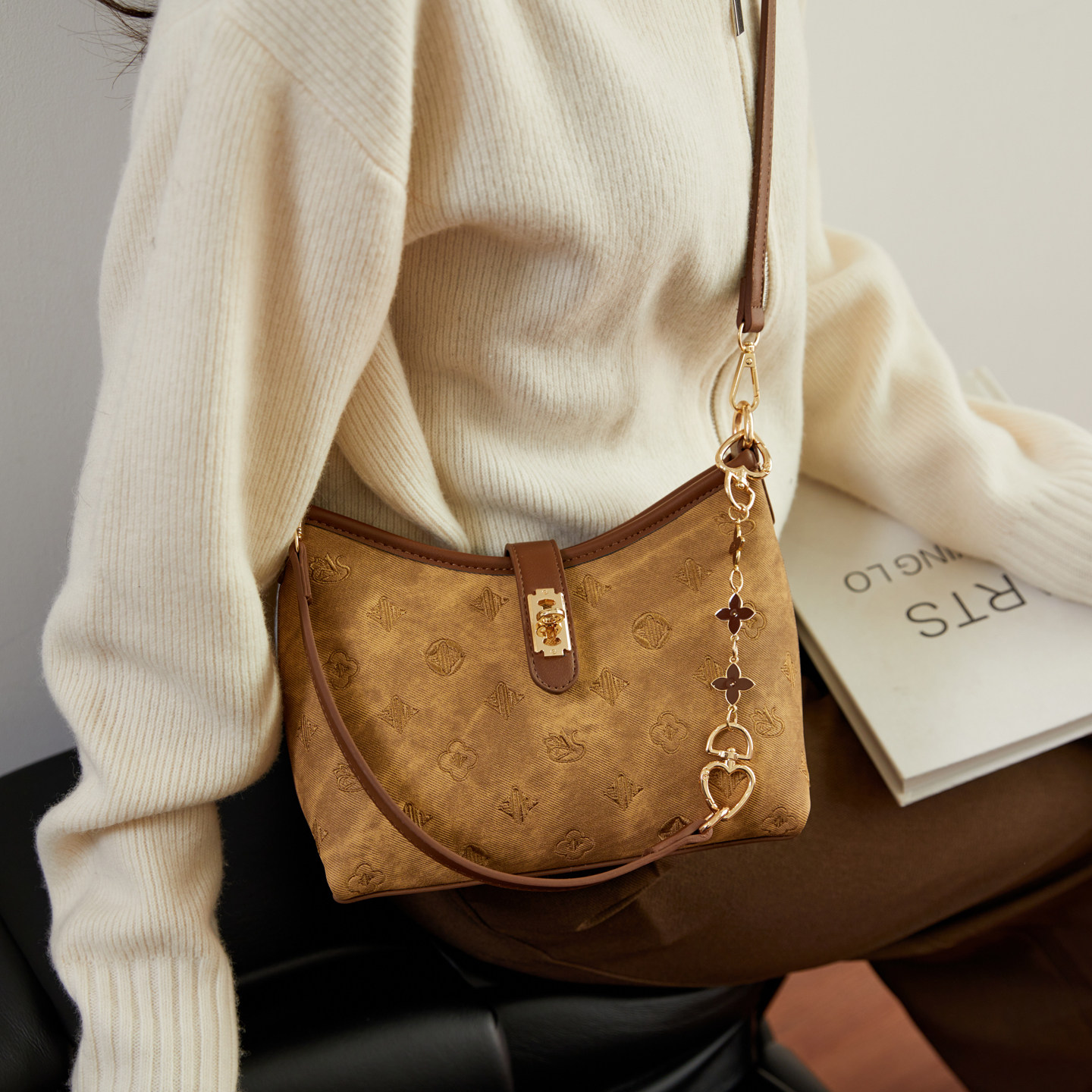 包包女复古轻奢老花刺绣小方包女小众设计斜挎包高级感通勤托特包,箱包皮具/热销女包/男包,小方包,淘宝优惠券,粉丝福利购,淘宝优惠卷