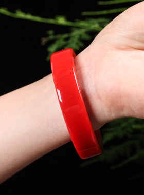 天然和田玉红玉手镯女款