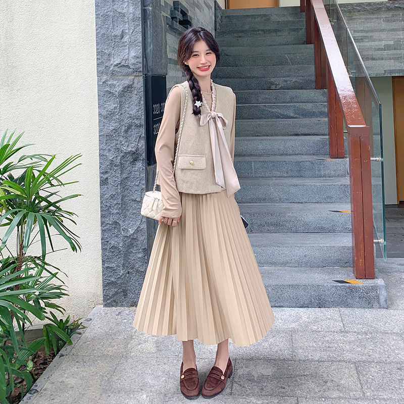 气质通勤高级感穿搭小香风马甲配百褶连衣裙女春秋冬长裙两件套装