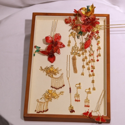 ETE红色刺绣花瓣立体造型长款流苏大气百搭款13067