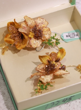 ETE金色花朵刺绣花瓣中式侧边气质减龄百搭款13062