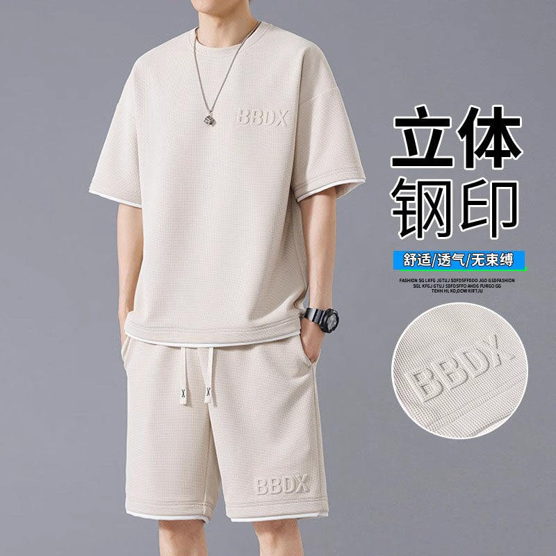 日本夏季休闲短袖短裤套装男士大码优选运动服男生酷帅穿搭一整套