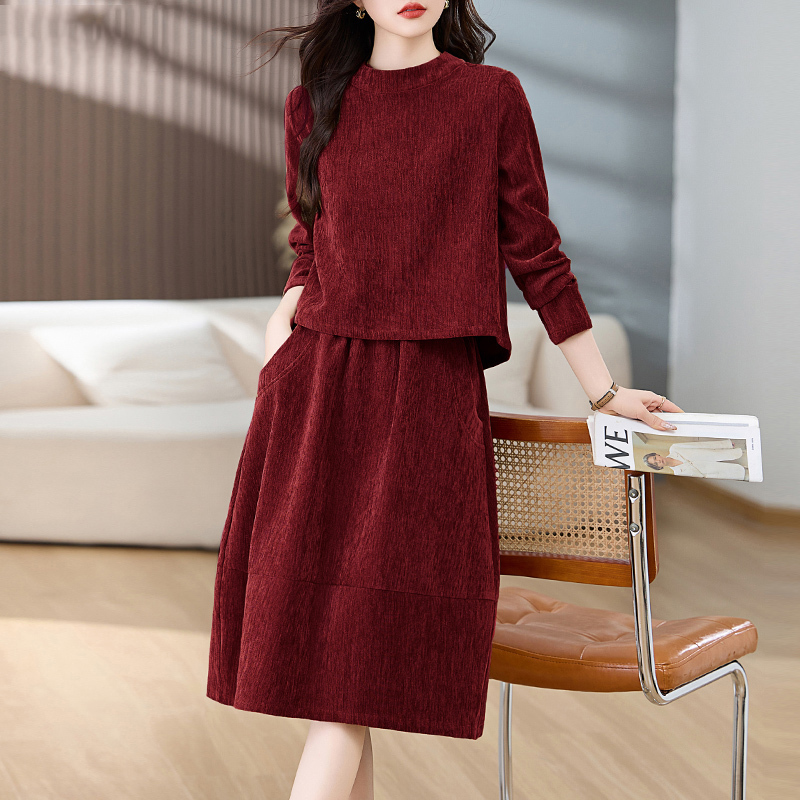 Capacity Kiss喜婆婆妈妈红色时尚套装裙子洋气秋冬秀禾服两件套