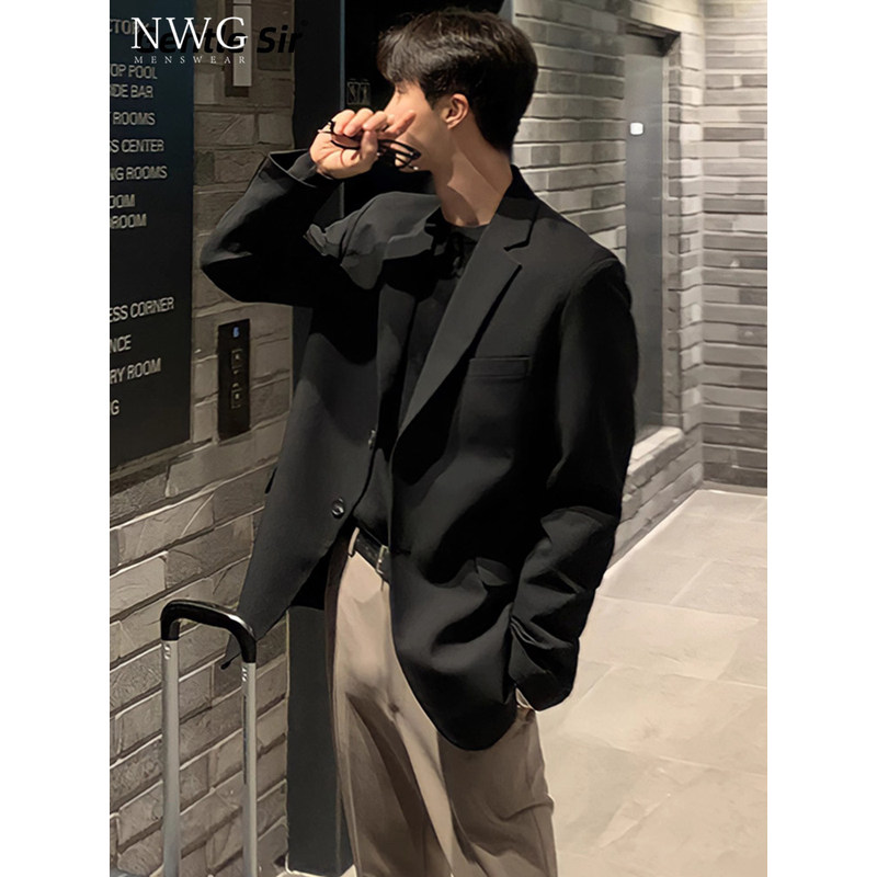 黑色小西装外套男春秋季新款高级感韩系痞帅正装西服男士休闲上衣