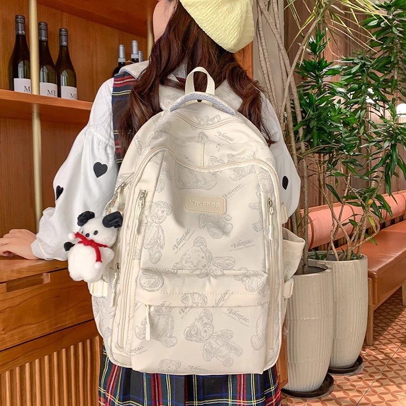 日本进口高颜值书包初中女高中学生减负双肩包女旅游轻便护脊背包