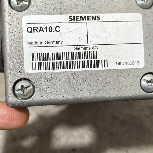 议价QRA10.C 火焰控制器 工业燃烧设备配件维修