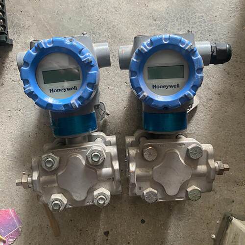 议价STD820-E1HC4AS ST800 变送器 工业自动化测量仪表 通电维修