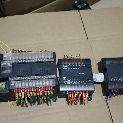 议价CP1H-XA40DR-A PLC 带两块扩展模块 工控自动化配件维修