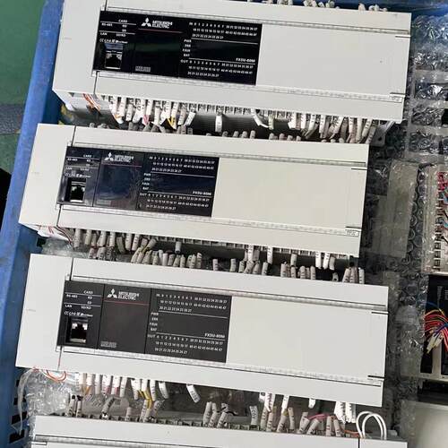 议价FX5U-80M PLC控制器 工控自动化控制模块维修
