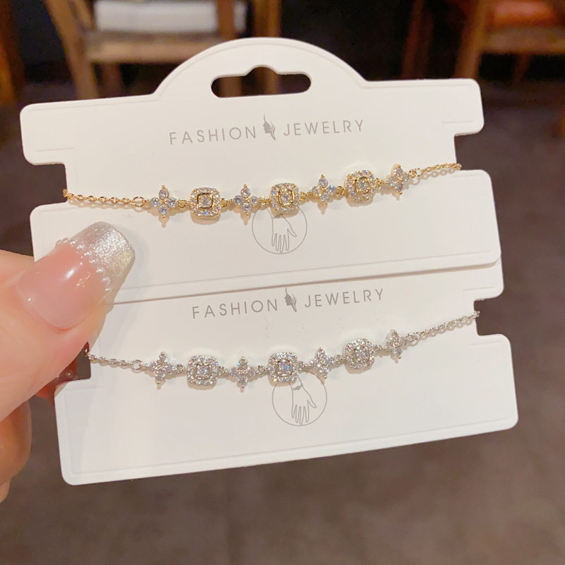 夏季新款小清新满钻方形四叶花手链精致时尚轻奢百搭超闪手环