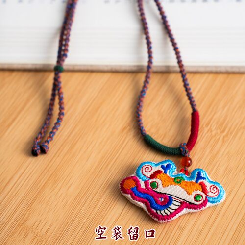 宝宝婴儿胎发纪念品自制胎毛收纳保存袋十二生肖刺绣平安福袋空袋