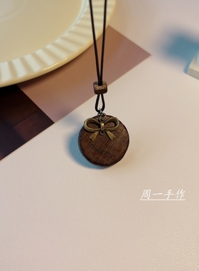 手工黑檀木圆片皮绳项链配饰长款高档大气中式古风脖子链蝴蝶结潮