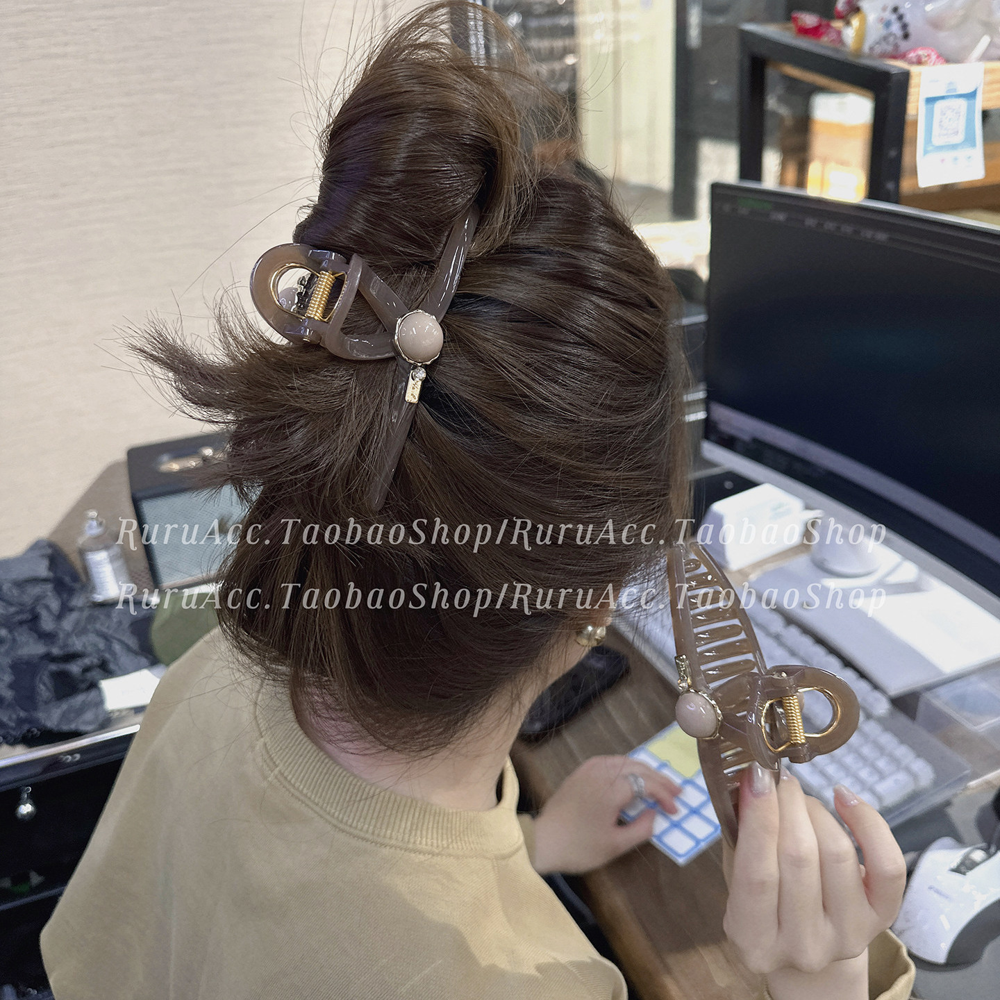 RURU高级奶茶冰透色球球抓夹大号韩国鲨鱼夹洋气后脑勺盘发夹发抓