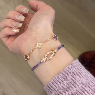 Force 10系列中号满钻马蹄扣手链紫色四叶花马蹄编织手镯高级感