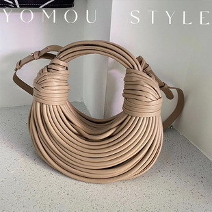 YOMOU小众面条包手工编织拉面包打结绳结包饺子云朵包手提手拎包