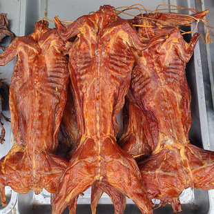 腊兔肉柴火烟熏兔子肉湖南特产农家腊肉腊味干兔子肉干货整只发货