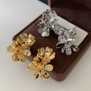 耳钉 高级感耳饰轻奢小众设计适合春天 法式 金属花朵耳环2025新款