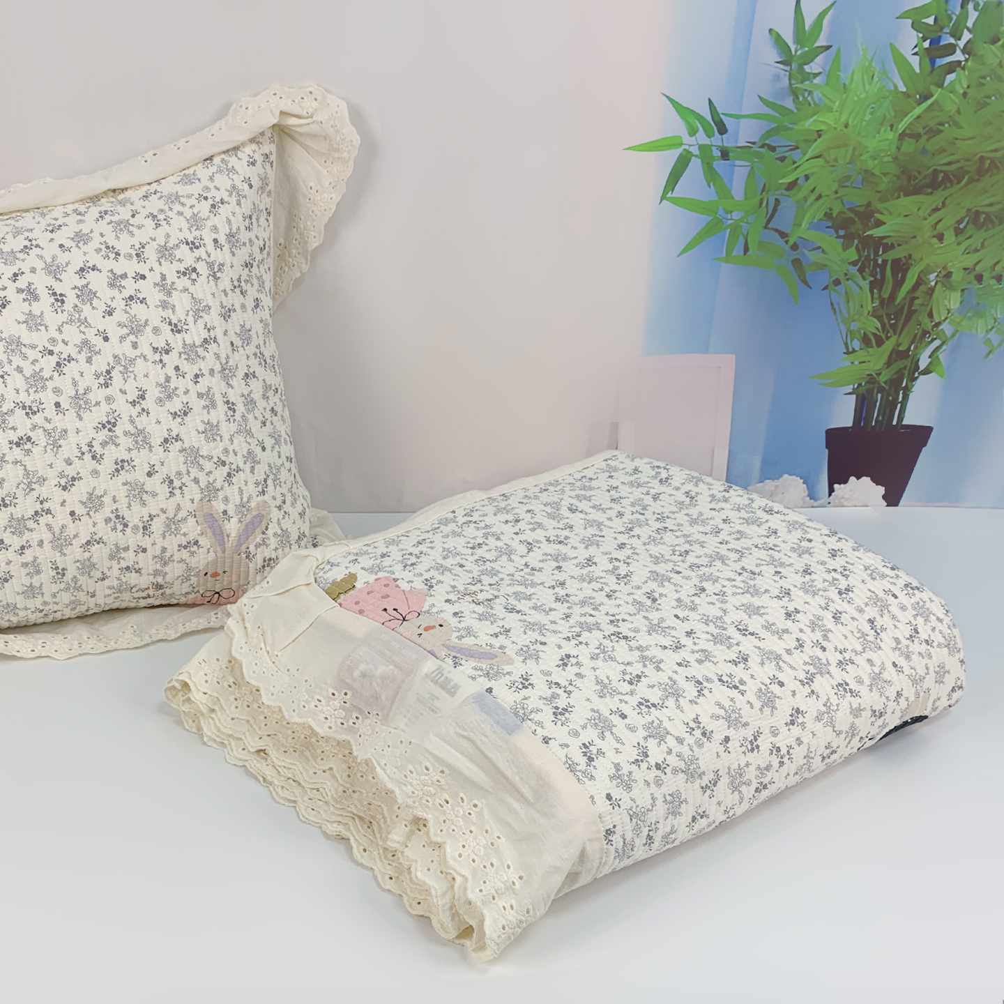 100%全棉水花边床盖三件套