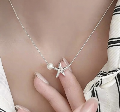 解忧 饰物轻奢少女百搭海星珍珠项链简约小众设计感锁骨链女颈链