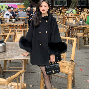 双排金扣蝴蝶结领毛袖呢子大衣女秋冬季新款高级感斗篷呢子外套