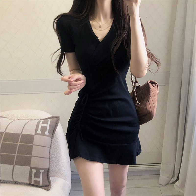 春夏季裙子新款女装气质小个子紧身显瘦连衣裙短袖修身鱼尾