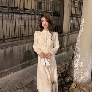 配大衣穿内搭打底裙2025秋冬新款白色蕾丝连衣裙女长裙高级感甜美