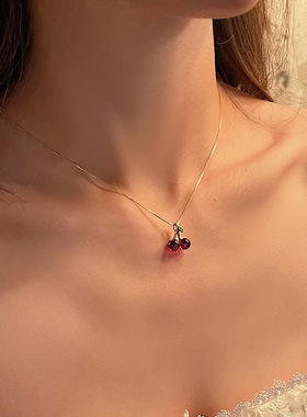 日韩感红色吊坠樱桃项链女夏轻奢小众设计锁骨链气质精致颈链