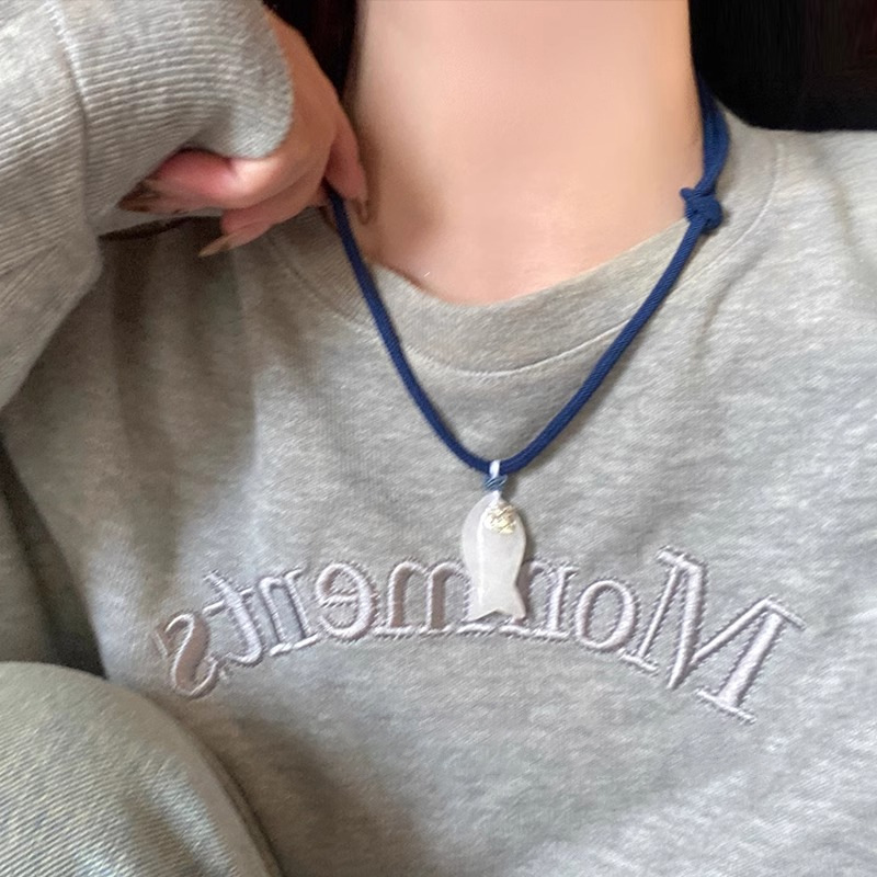 你的幸运小鱼！仿天然石小鱼编织项链女款2025款可调节长款毛衣链
