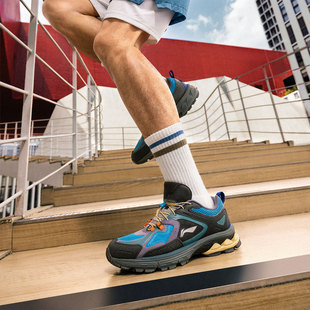 中国李宁扶摇2.0 Trail V2男子反光减震回弹复古跑步鞋ARXU023
