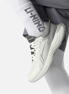 中国李宁防护云2024新款男子防泼水减震回弹休闲慢跑鞋AGLU251