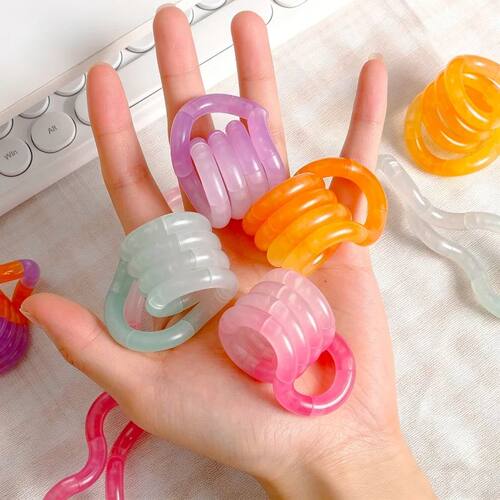 New silicone temperature changing twisting and finger decomp
